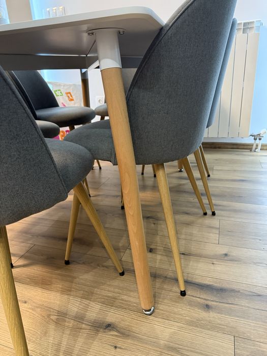 Трапезна маса за хол