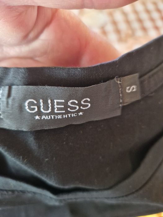 Guess мъжка тенискa S размер