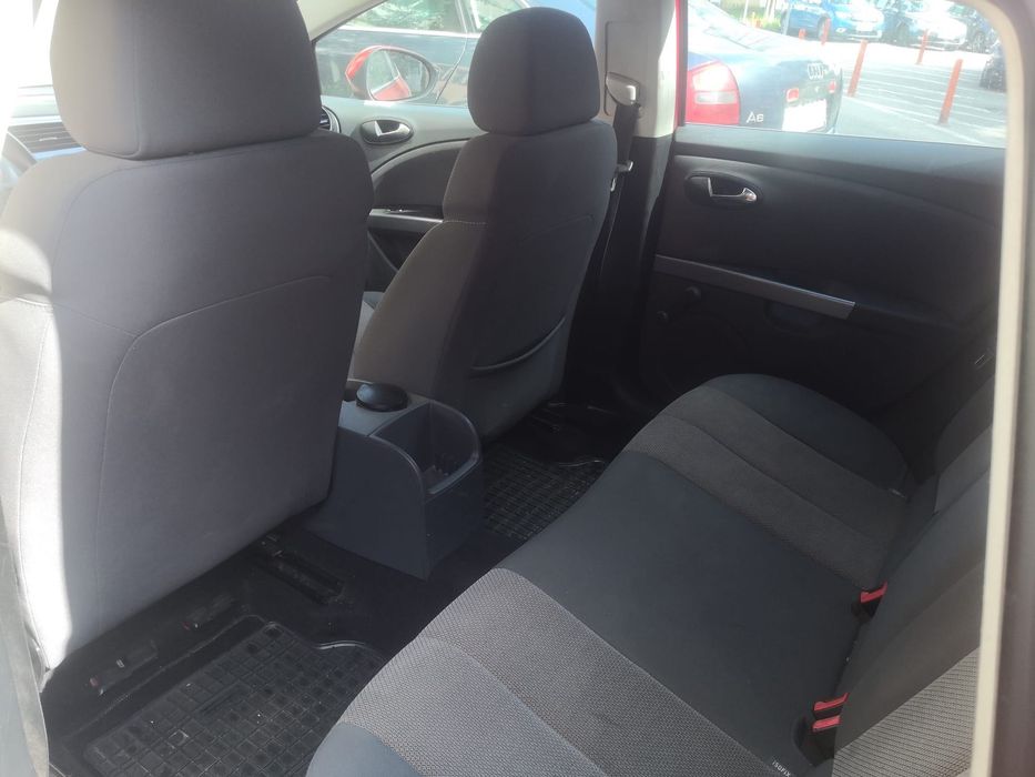SEAT Leon 2010 — imagine 4