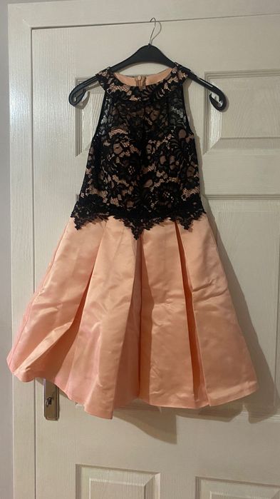 Официална къса рокля с дантела