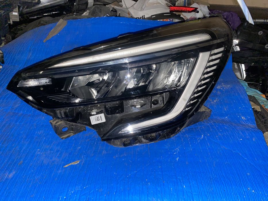 Far Renault clio 5 facelift 2022 - 2023 faruri stanga dreapta led Mitsubishi Colt