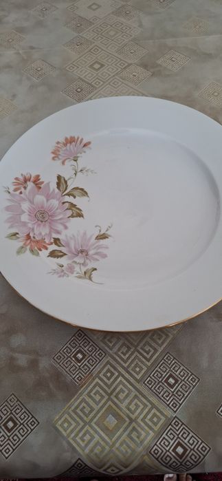 Столовая посуда от столового сервиза