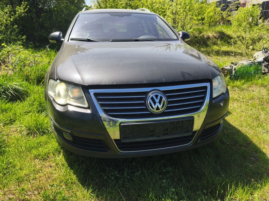 Dezmembrez Volkswagen Passat B6 2.0 tdi 140 cp BMP Mokka Brown LC8Z