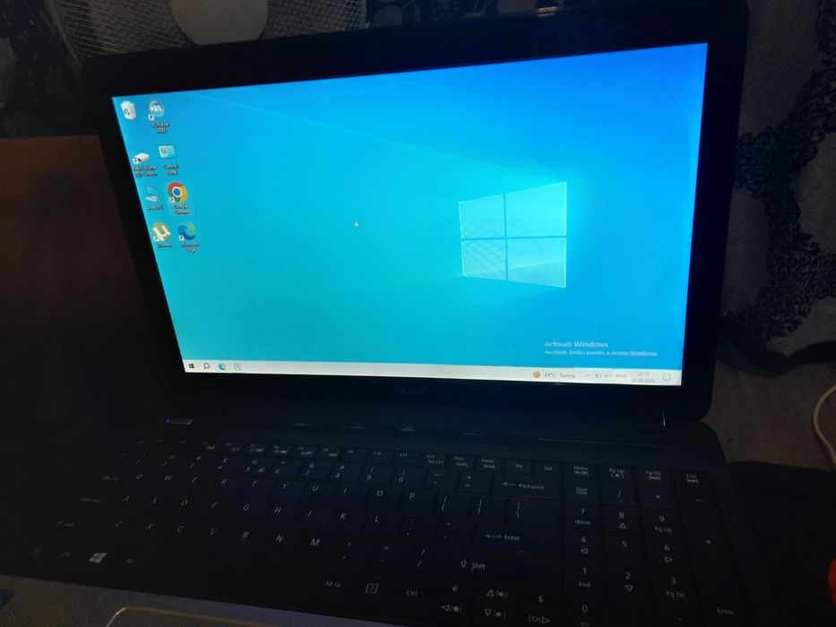 Laptop Acer 15,6” – stare bună
Vând laptop Acer, funcțional și în stare bună, potrivit pentru internet, filme, școală și activități de zi cu zi.