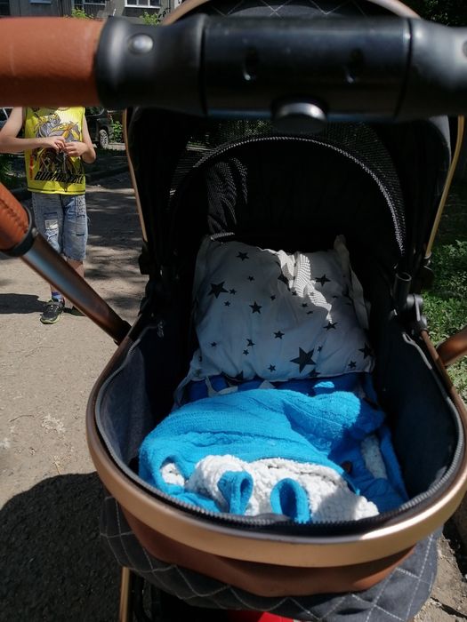 Продам коляску в хорошем состоянии