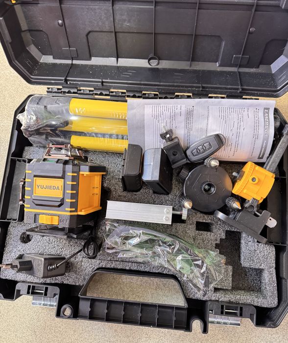 Nivela Laser 4D cu 16 Linii, AFISAJ,Autonivelare, Telecomanda, Trepied