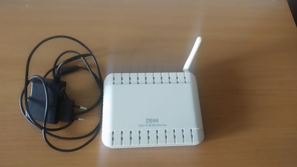 Продам роутер для  Wi Fi ZTE zxv10 W300 недорого  отдам