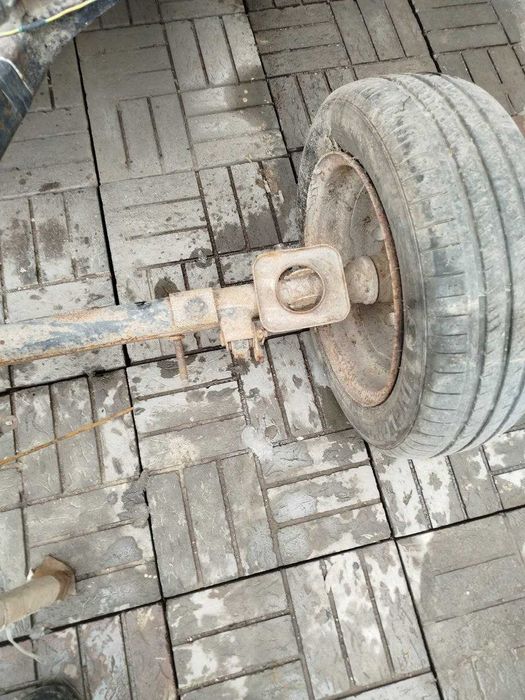 Продаётся мост от прицепа в сборе