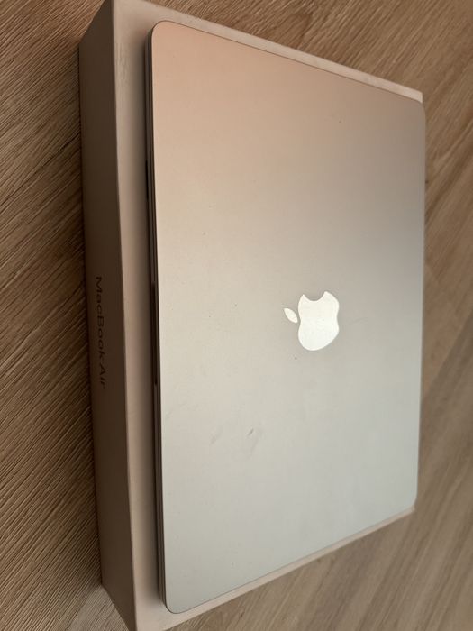 Macbook air m3 16/256