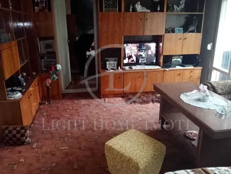 Реф. 856 Четиристаен Прослав