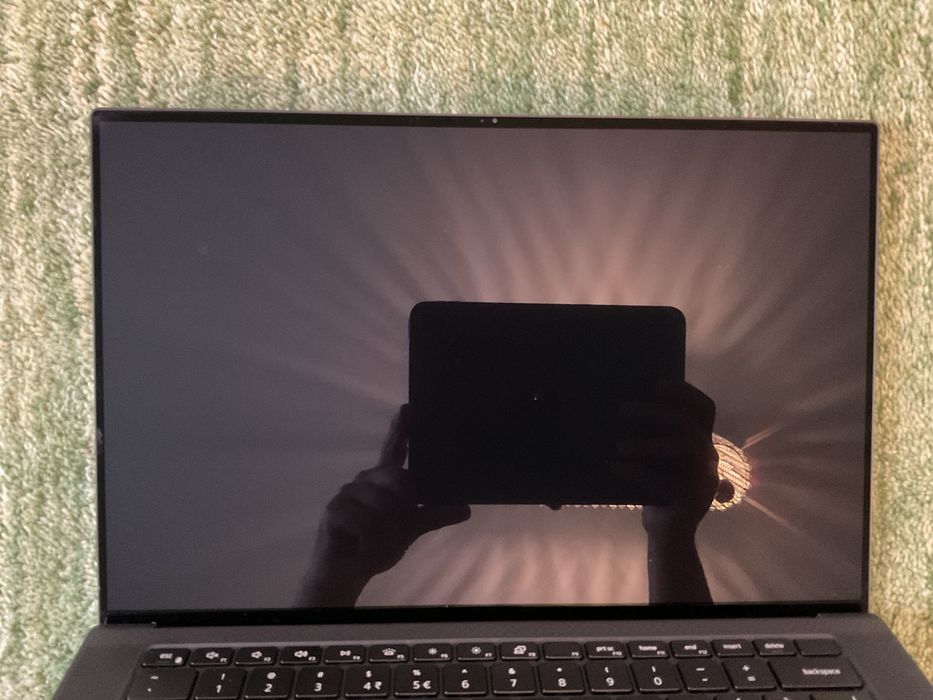 Vand laptop DELL Precision 5560 impecabil - touchscreen