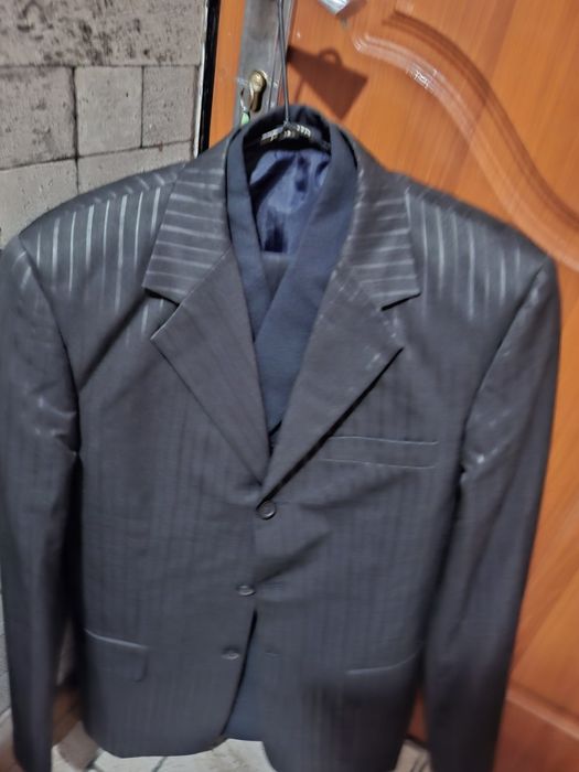 Костьюм брюк сотилади