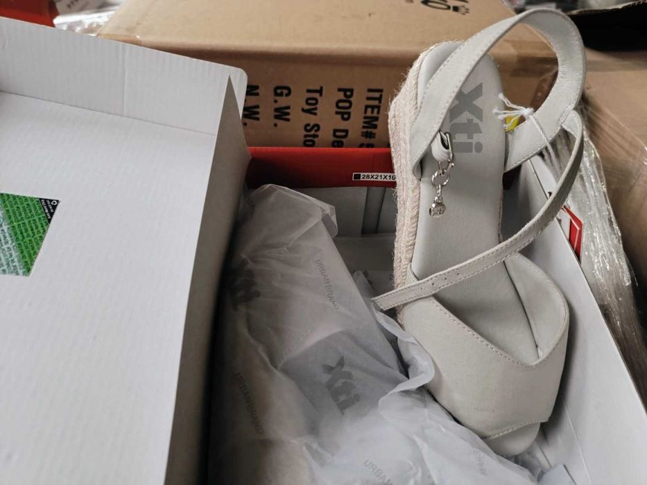 Loturi de Incaltaminte de la Zalando