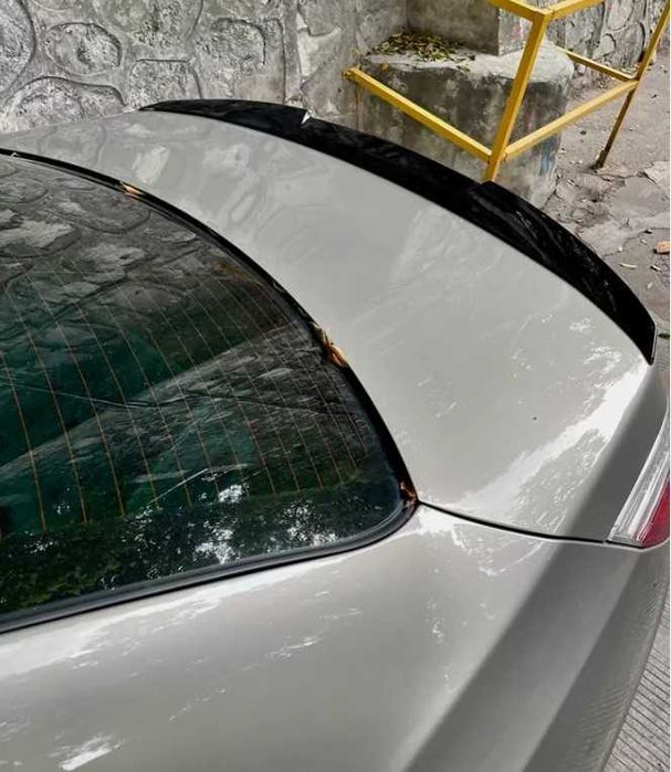 Eleron BMW E60 M4 Style ABS vopsit negru lucios