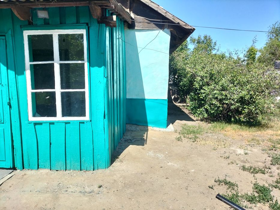 Продам часть дома в центре п.Восточного!