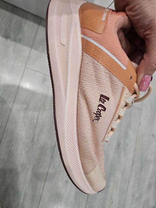 Маратонки,  обувани 2 пъти, 38 номер, Lee Cooper