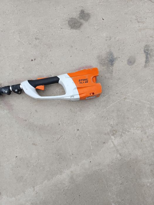 Sthil pt tăiat gard viu cu brat telescopic FOARFECA TUNS GARD VIU HLA 85