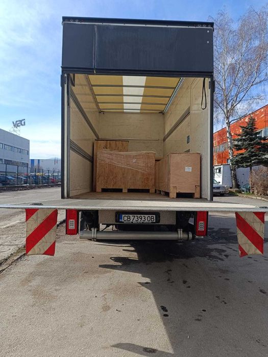 Транспортни услуги с бус Mercedes Sprinter – фургон с падащ борд