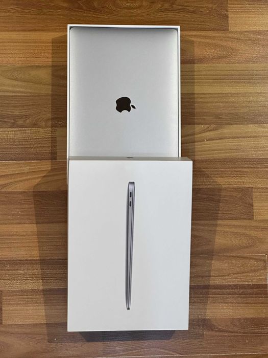 MacBook Air M1 8/256 • Идеал • 94% АКБ
