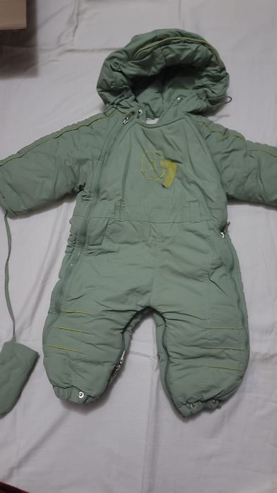 Продам детские комбинезончики б/у