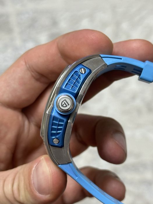 Продам часы Pagani Design