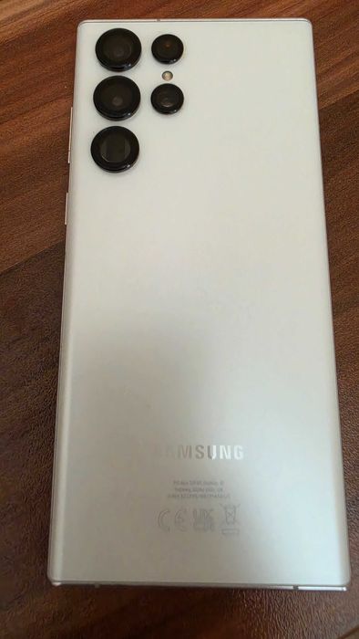 Телефон Самсунг S22 Ultra