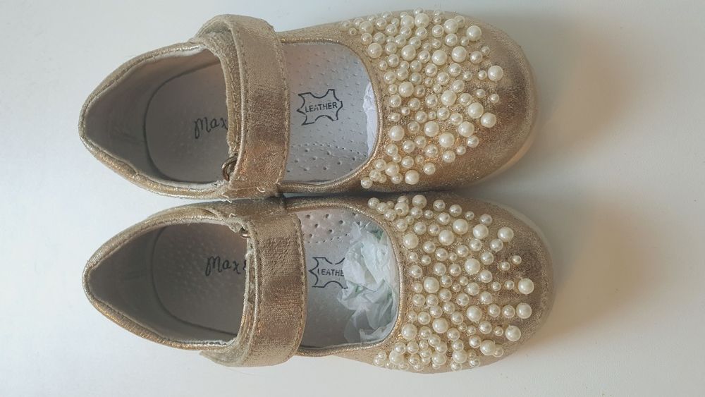 Продам туфли золотистые для девочек