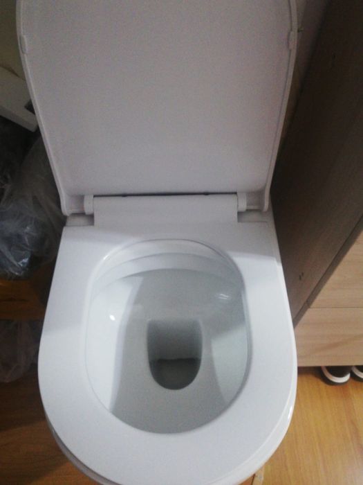 Унитаз почти новый