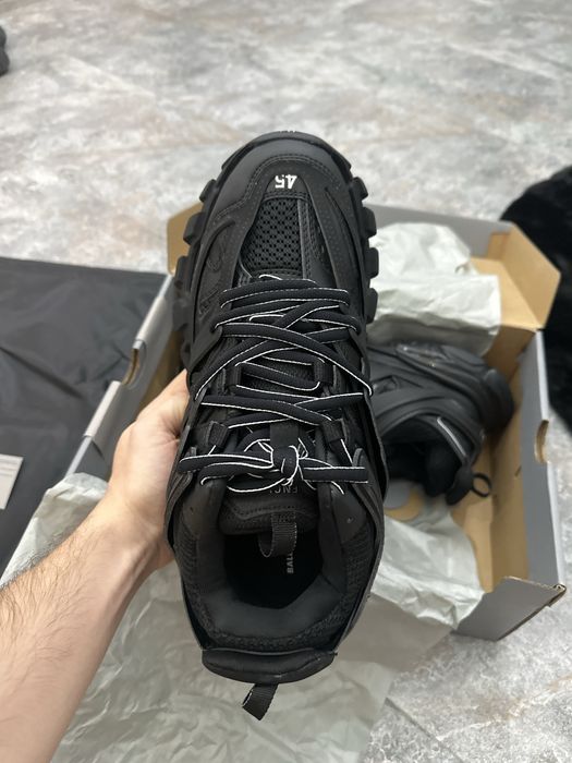Balenciaga Track Black