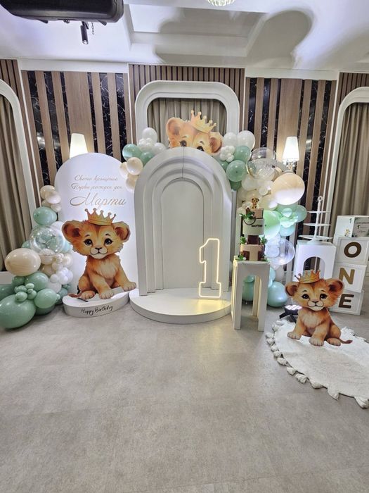 Подиум за украса - под наем 150 см