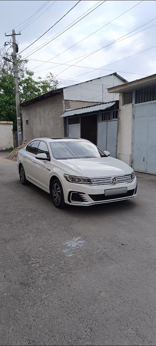 Volkswagen e bora elektra