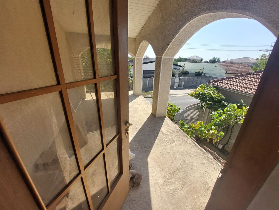 Casa de vânzare parter+etaj