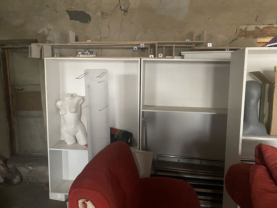 Продам ковер, тумбу