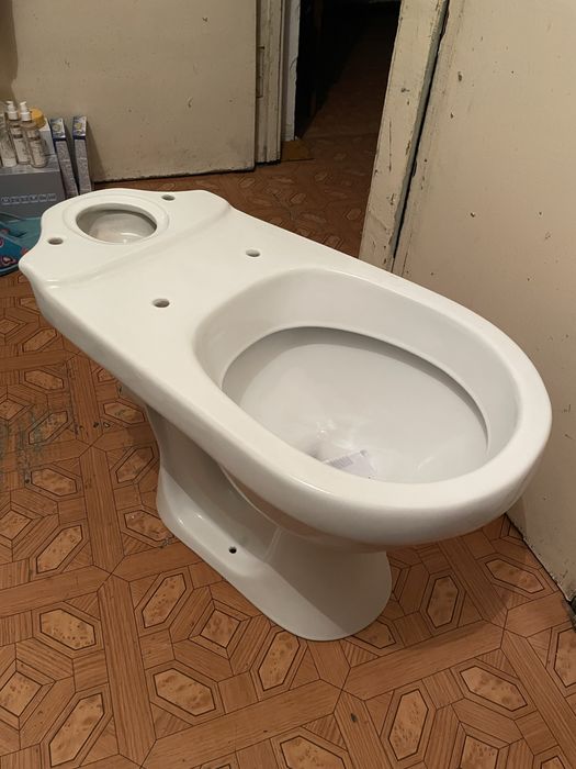 Продам новый унитаз