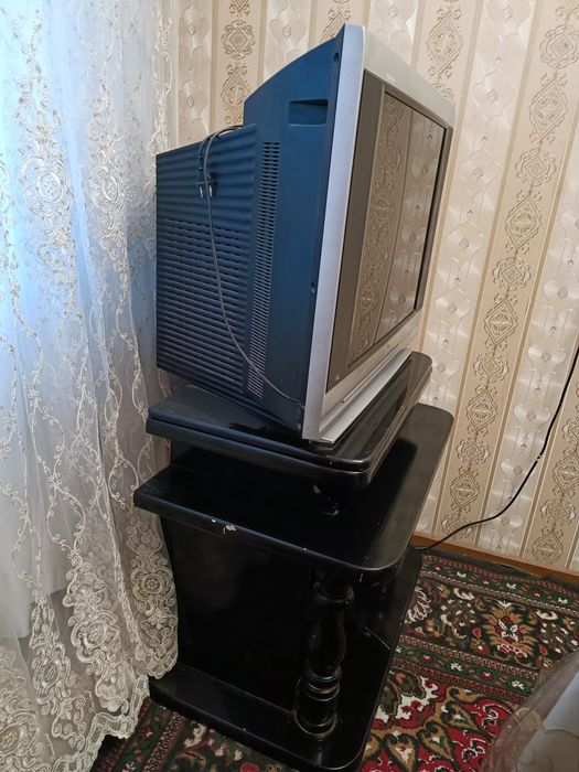 Televizor LG padsavkasi bilan