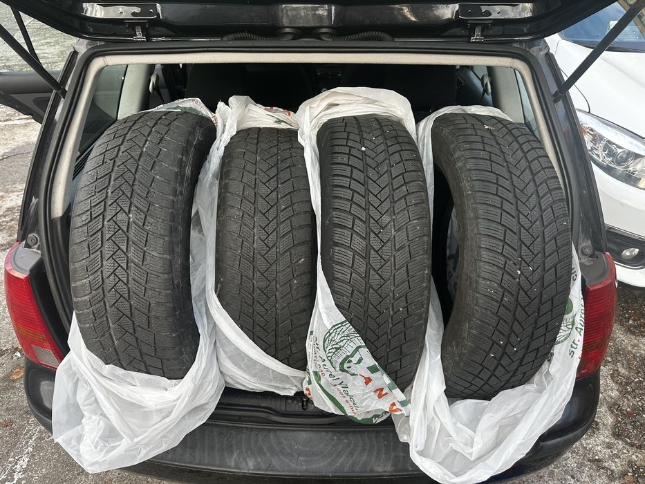 Anvelope de iarnă Vredestein Wintrac 215/65 R17 99V