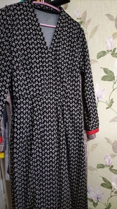 Платья,костюмы, ветровки