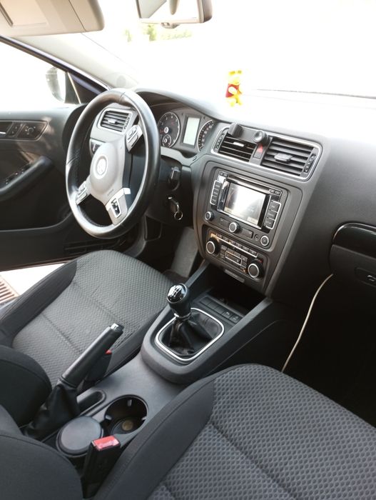 VOLKSWAGEN Jetta 2012 — imagine 4