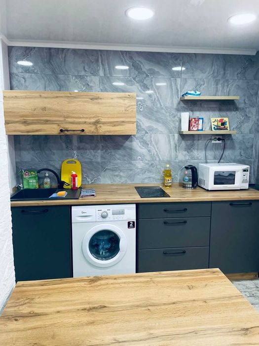 Люкс 3х.ком., Стрелка