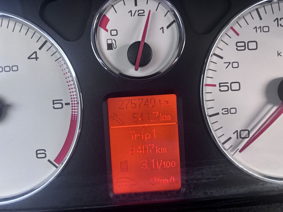 Peugeot 407 1300€