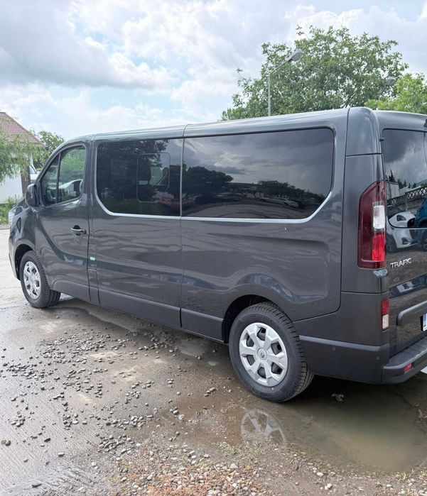Inchiriere microbuze NOI  7+1 / 8+1 locuri / rent a car / rent a bus / rent a van