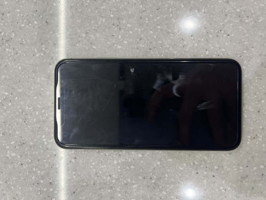 Продам iphone x в отличном состоянии