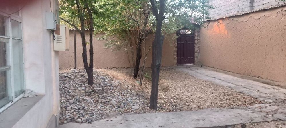 Продается участок с домом  Учкахрамон, 4 км внутрь от поста