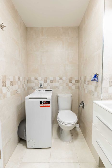 Нощувки - Finest 3BR Downtown София