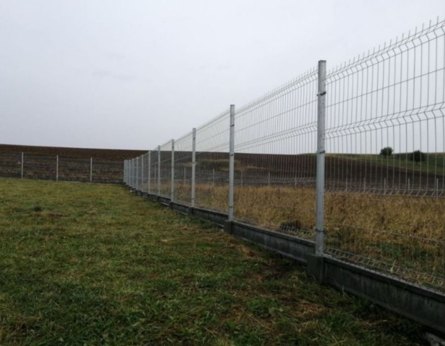 Echipa de gard din plasa val sau bordurata la super oferta de sezon