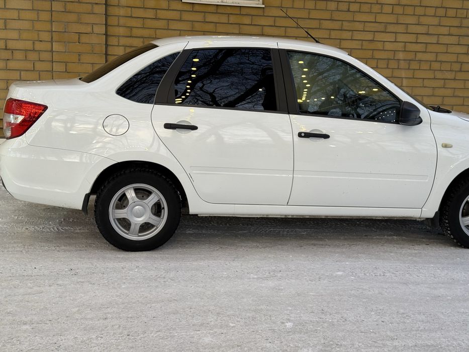 Продам машину гранта механика