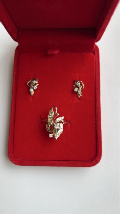 Продам золотые украшения