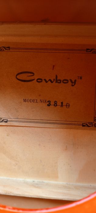 Продам гитарю очень срочно нужны деньги