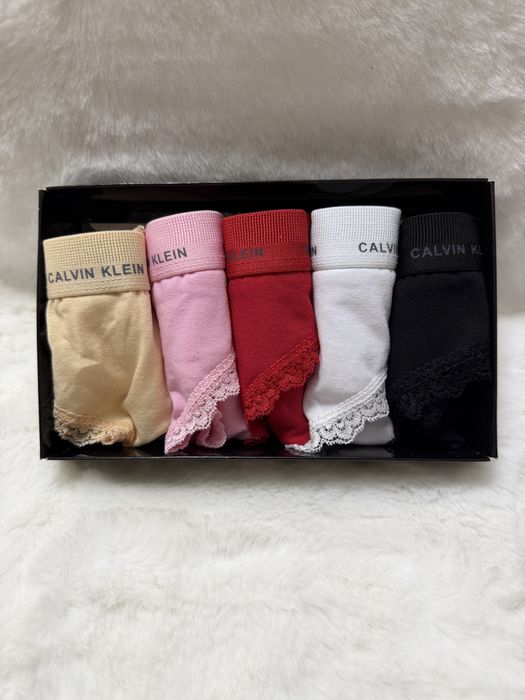 Set de 5 chiloti tanga Calvin Klein M