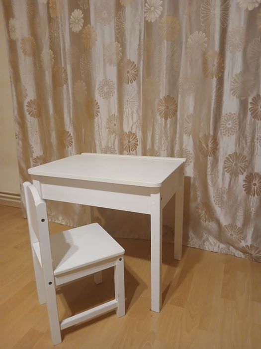 Masuta si scaunel pentru copii